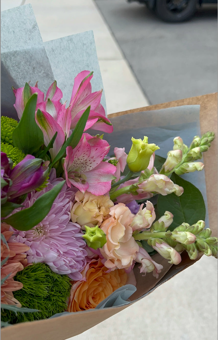 Seasonal Floral Bouquet-SQ5249201